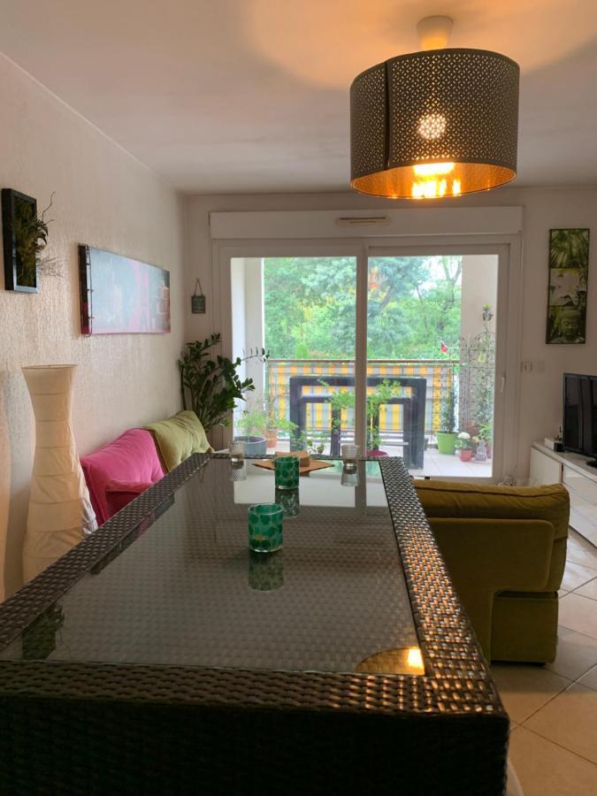 Ferienwohnung Votre Sejour Cosy A Frejus! Exterior foto