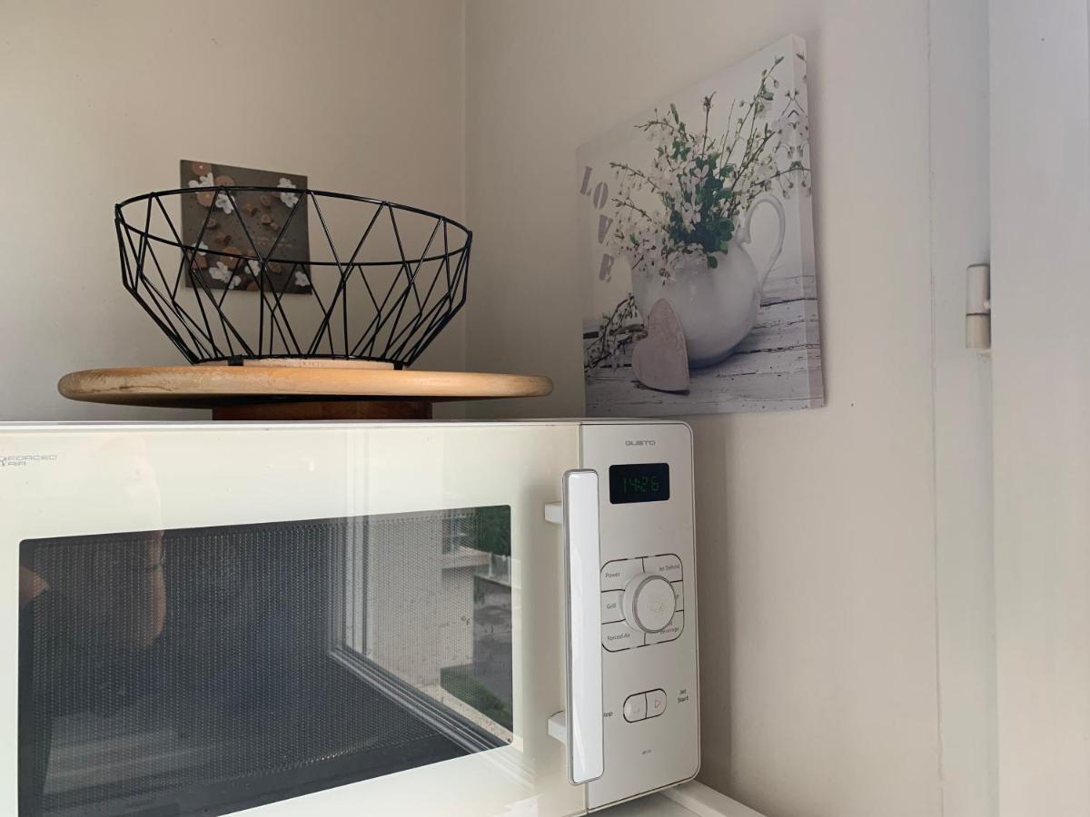 Ferienwohnung Votre Sejour Cosy A Frejus! Exterior foto