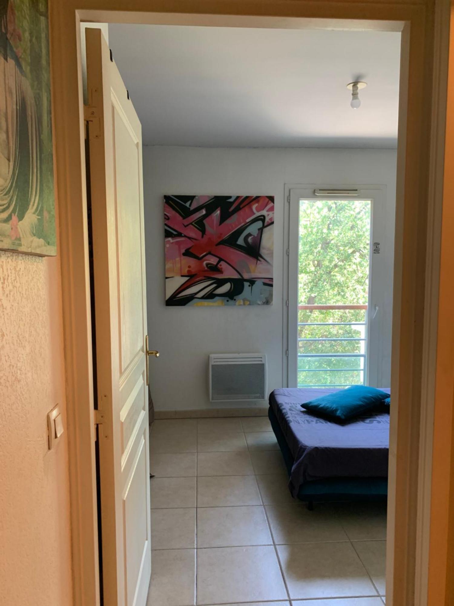 Ferienwohnung Votre Sejour Cosy A Frejus! Exterior foto