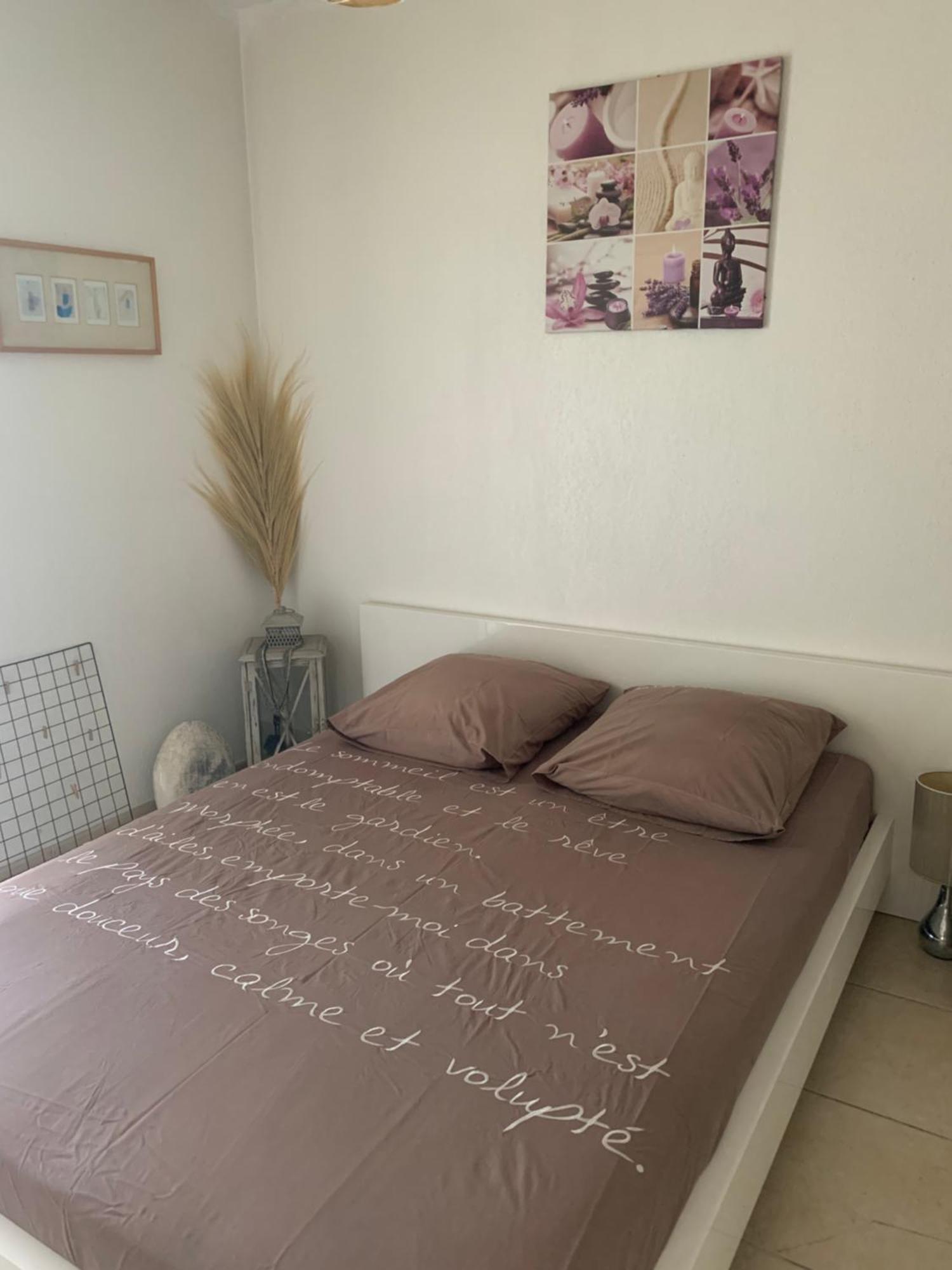 Ferienwohnung Votre Sejour Cosy A Frejus! Exterior foto
